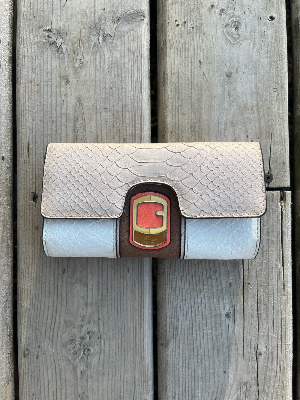 GUESS Women's Tisury Croc Slim Trifold Wallet Clutch Bag - VINTAGE